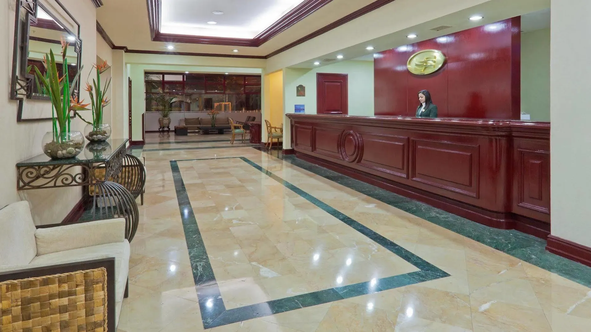 *****  מלון Crowne Plaza Guatemala הונדורס