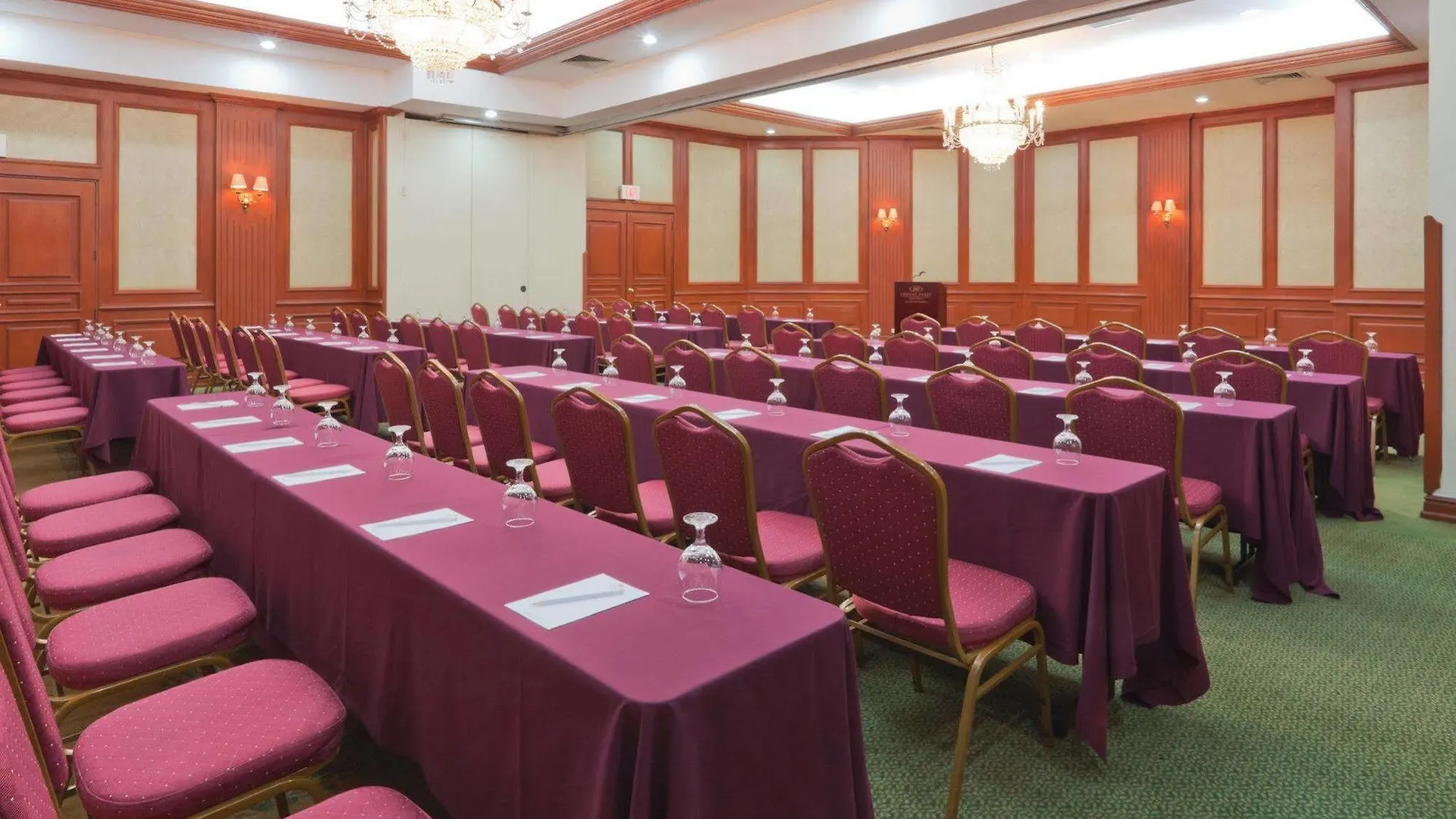 מלון Crowne Plaza Guatemala 5*, גואטמלה הונדורס